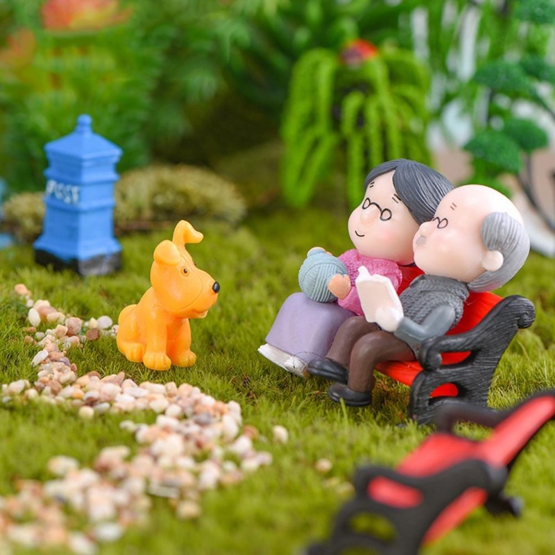 Figur pasangan Mini nenek kake - Model Kit In Era ulasan dan harga